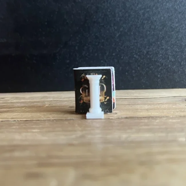Roman Column Bookend - Single Fluted Column, 1:12 Miniature